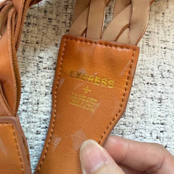 Stylish Women's Belt bundle - Picture 2 of 6